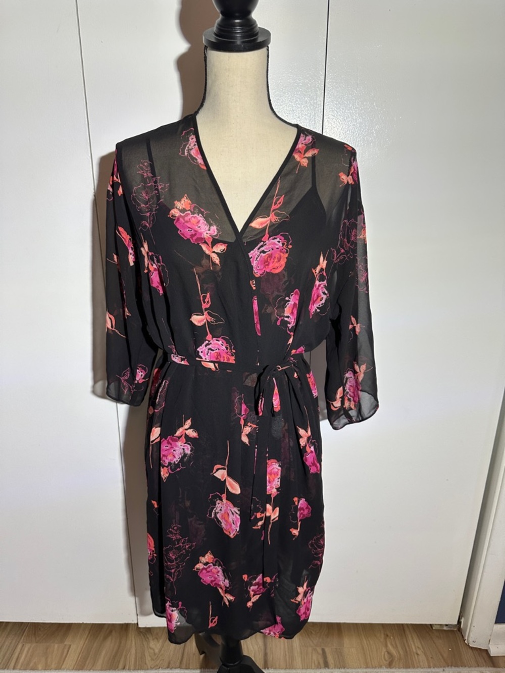 Floral V-Neck Black/Floral Chemise and Matching Robe set.